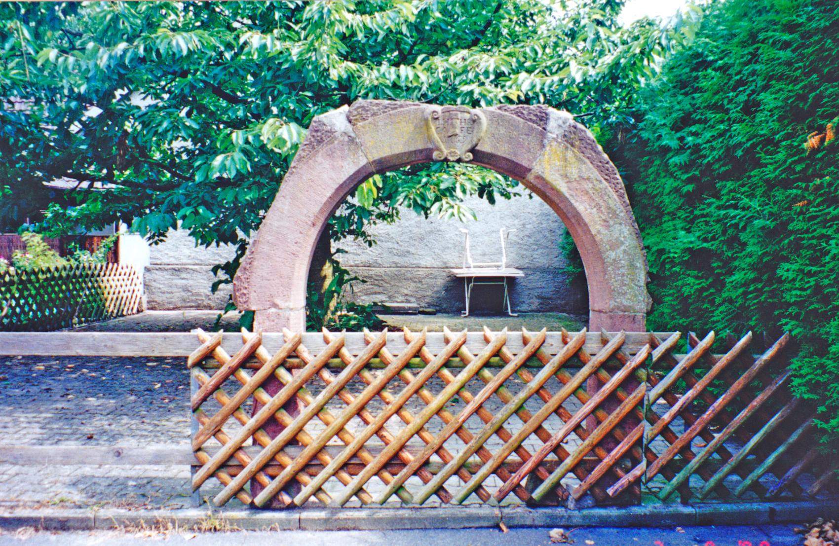 Best iew of
                the Arch and Rormer Site of the Dreifuss Home