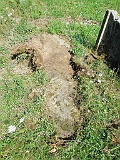 Dilove-tombstone-34