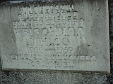 Hat-Cemetery-stone-003