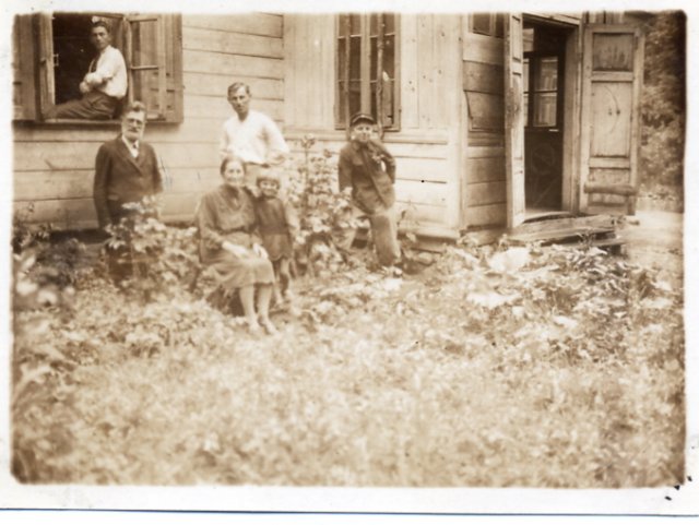 ShitvitskyfamilyinMelnick,avillage5milesfromkamenets