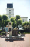 Sedziszw Rhoda in front of Town Hall.jpg (106273 bytes)