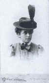 Sedziszw Uninditified photo of a Lady.jpg (75887 bytes)