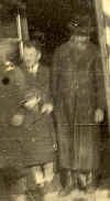 Hersh Kleinman  with Jacob and Sally.jpg (12900 bytes)