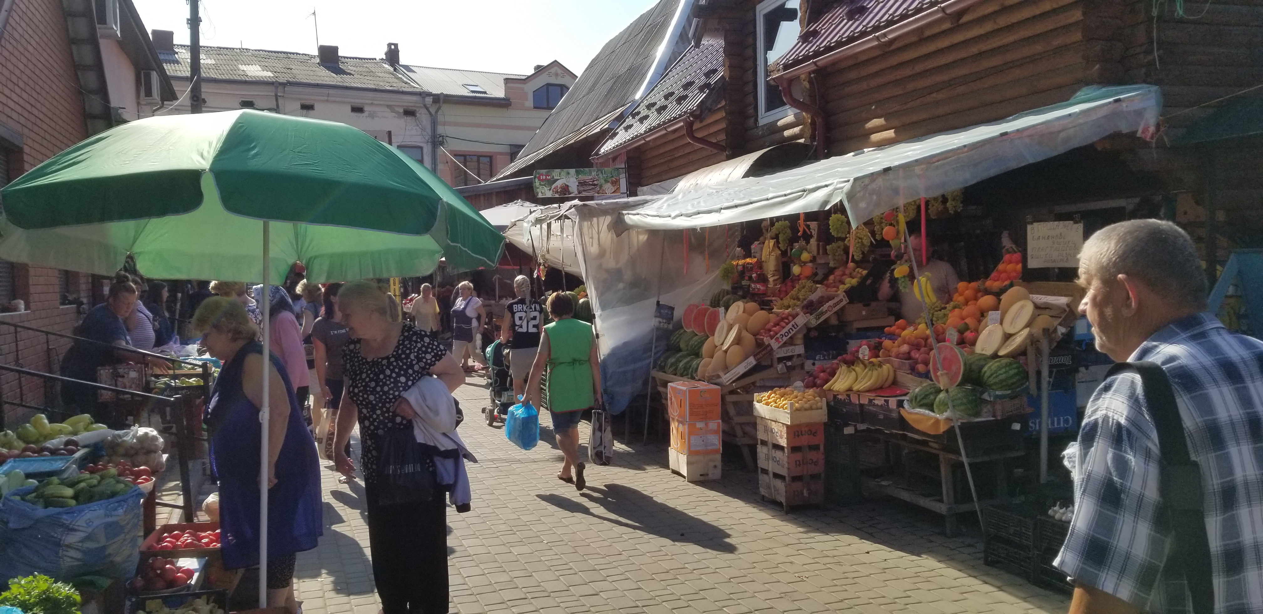 Farmer's Market at Former Great Synagogue site