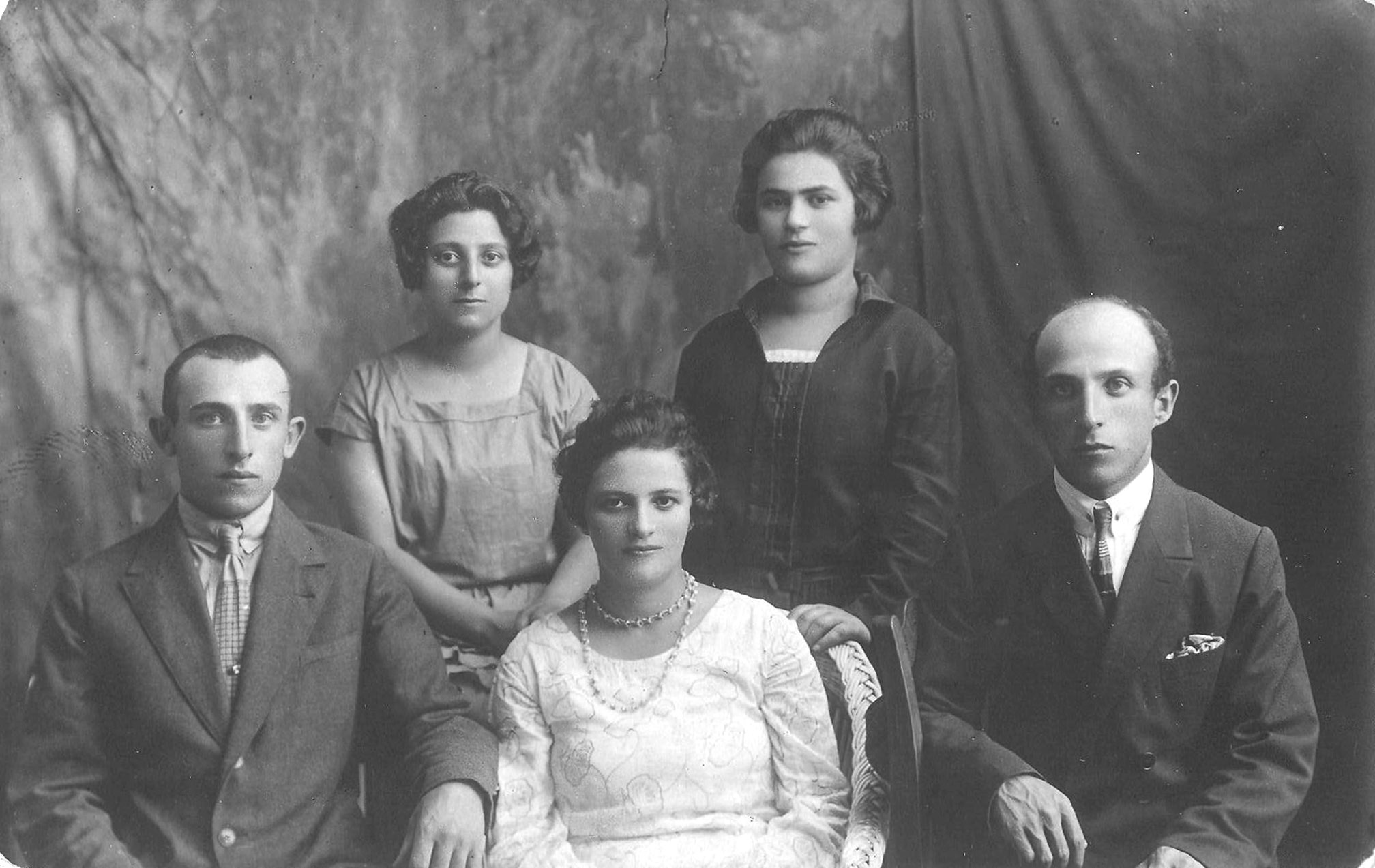 1929