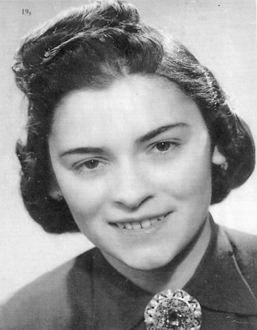 Haya's sister, Bozsi
