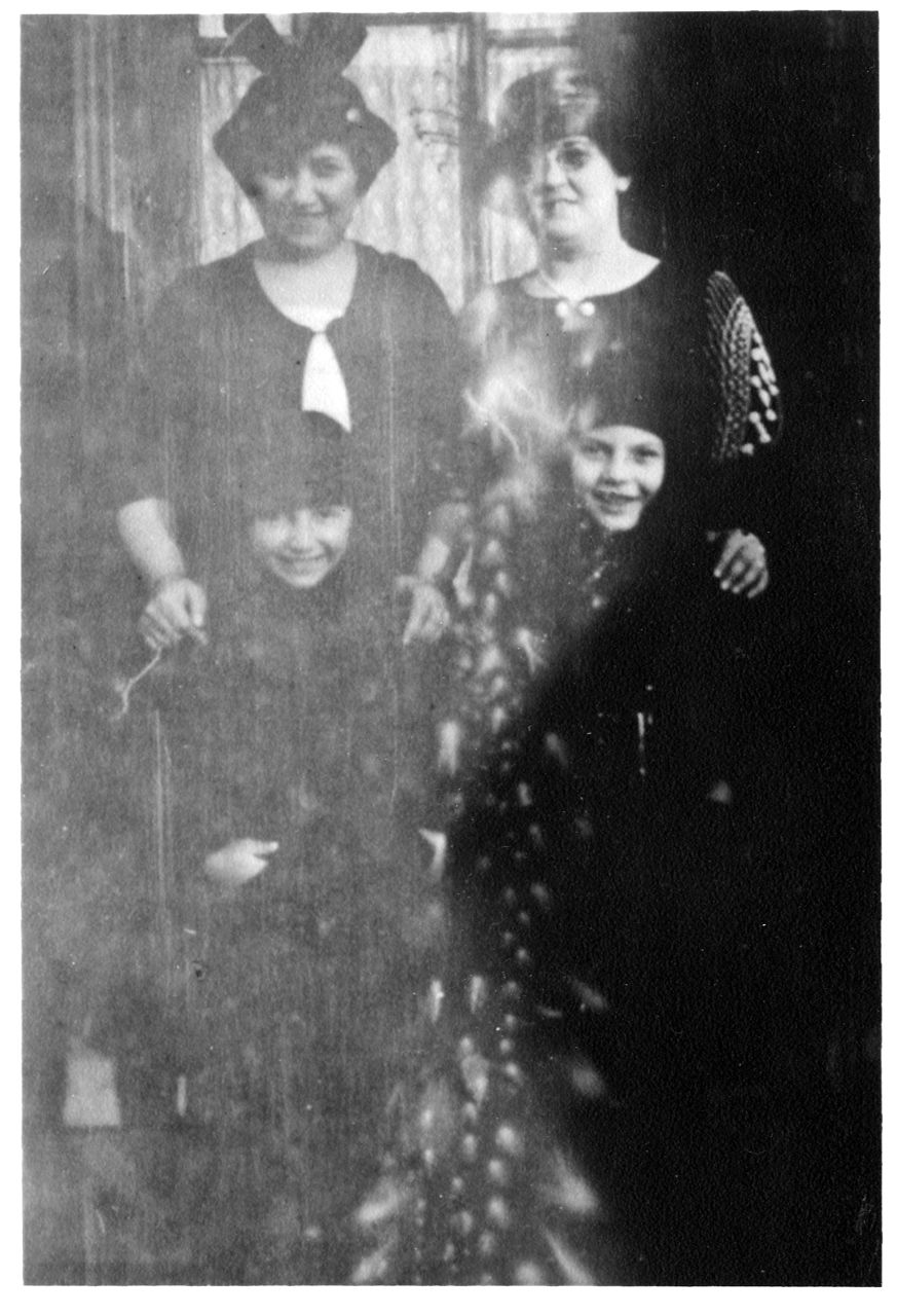 Bessie & Irving
Wallace and Yetta & Sonny Shamberg