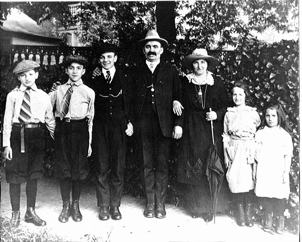 Feves Family
1920
