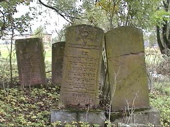 11RozhCemeteryBack
