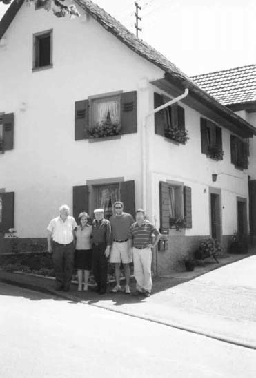 Verner Bloom (Schmieheim
                                  resident), Nohra, Rolf, Guillermo, and
                                  Oscar Levy