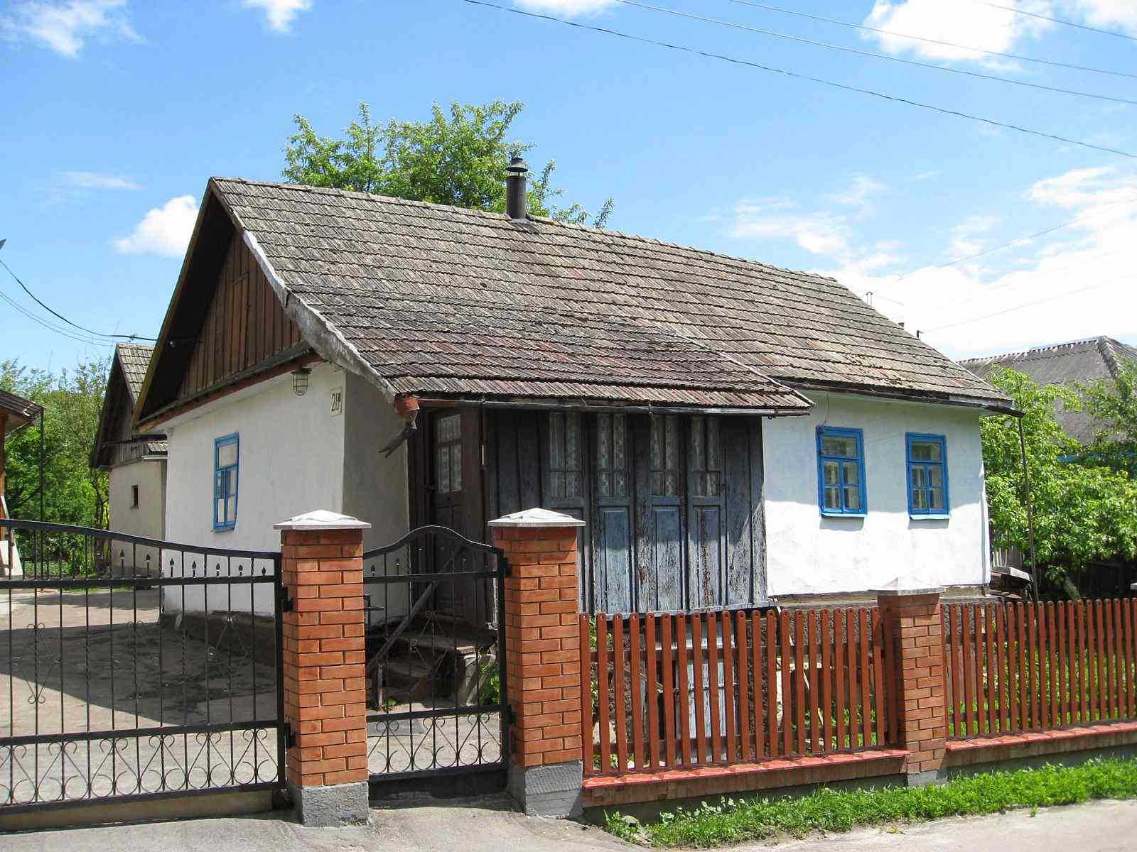 Shumsk building
