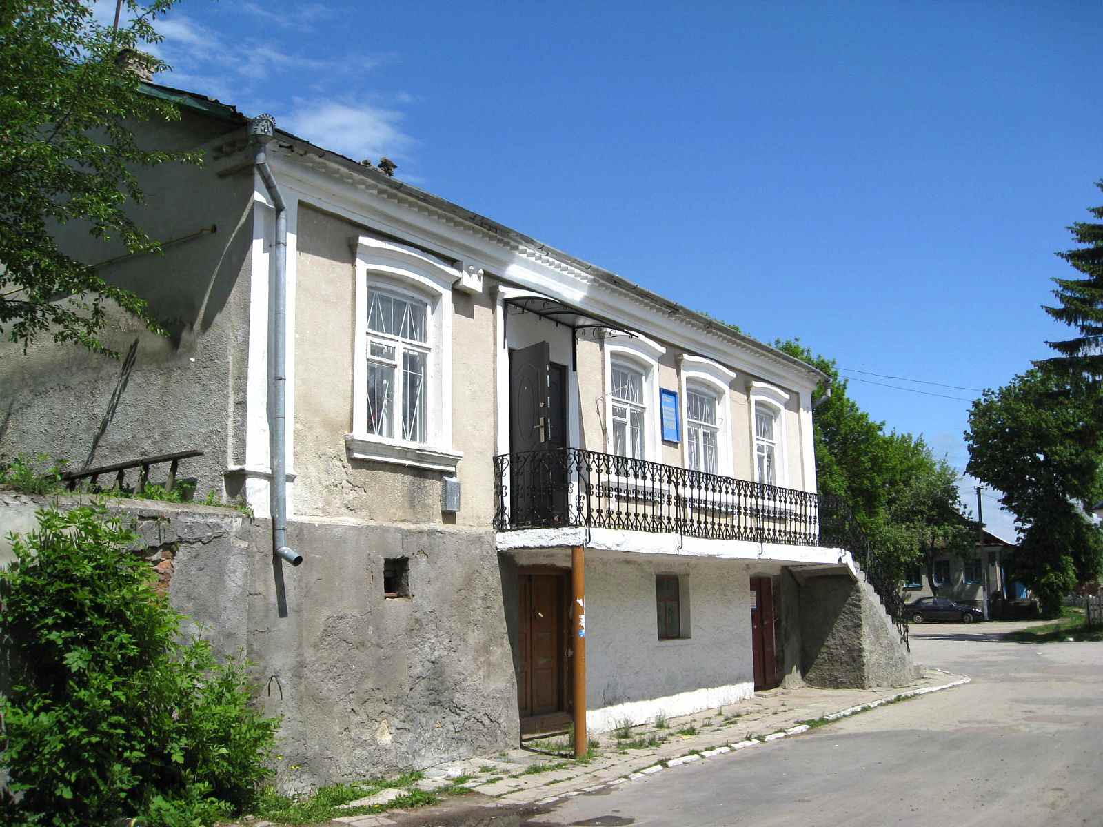 Shumsk building
