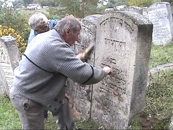 39CemeteryWorkers