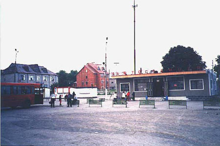 07BusStop1