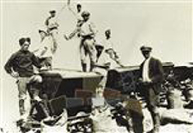 Filling the Railcarts