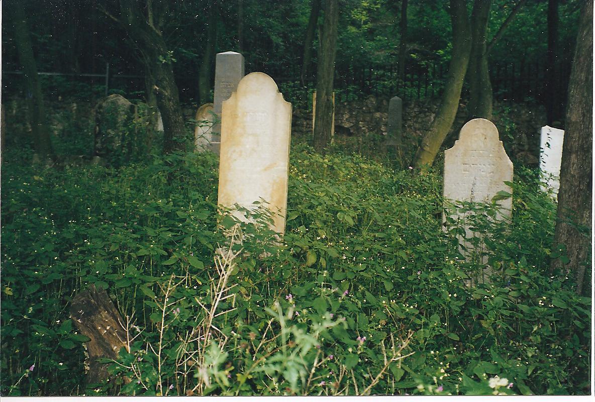 helmeccemetery3.jpg