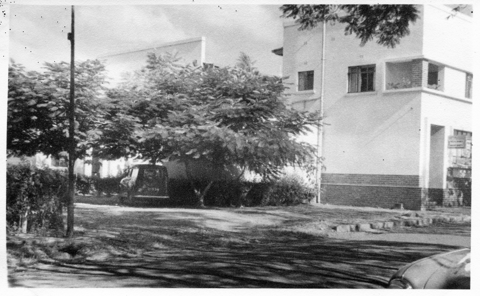 Dr. Hirsch
          Office
