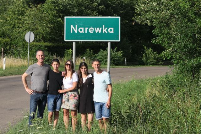 Israel
                                  Birenbaum and Family in Narewka