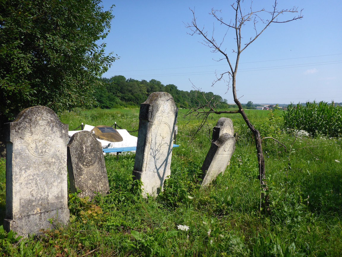cemetery067